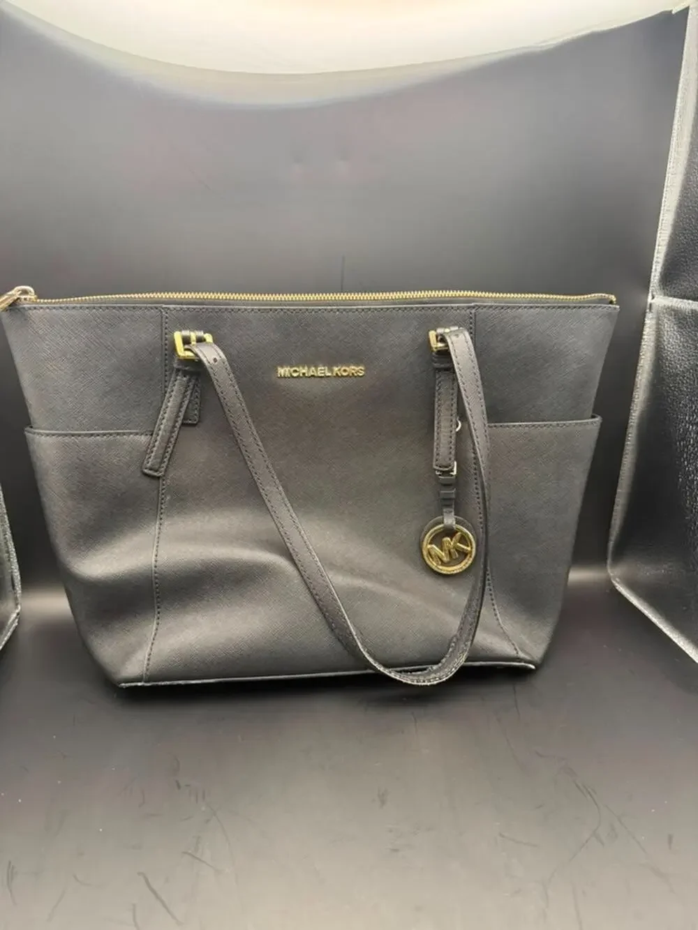 Michael Kors Black Saffiano Leather Tote Shoulder Bag Gold Hardware Zip Top